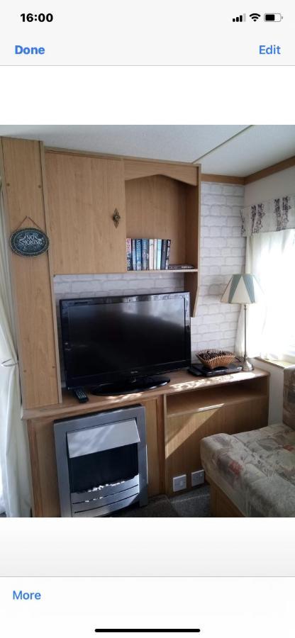 I13 The Chase Caravan Park Инголдмелс Экстерьер фото